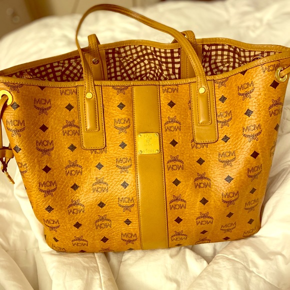 poshmark mcm